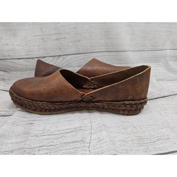Mohinders Leather Flats - Picture 10 of 10
